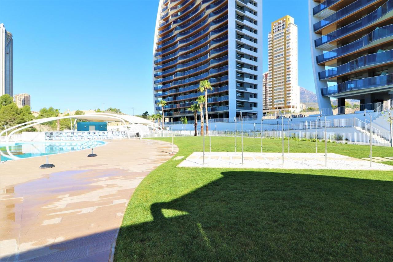 Sunset Waves Deluxe Apartments Poniente Beach Resort Benidorm Eksteriør billede