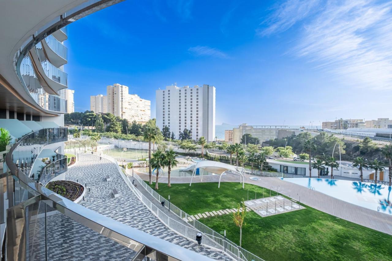 Sunset Waves Deluxe Apartments Poniente Beach Resort Benidorm Eksteriør billede